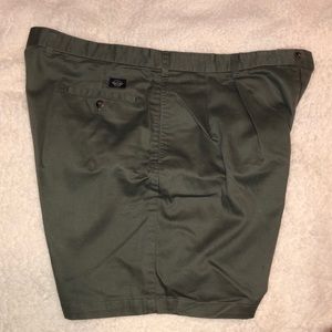NWOT Docker Shorts
